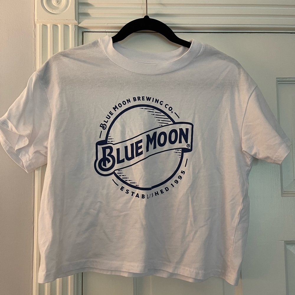 Blue Moon cropped logo tee
